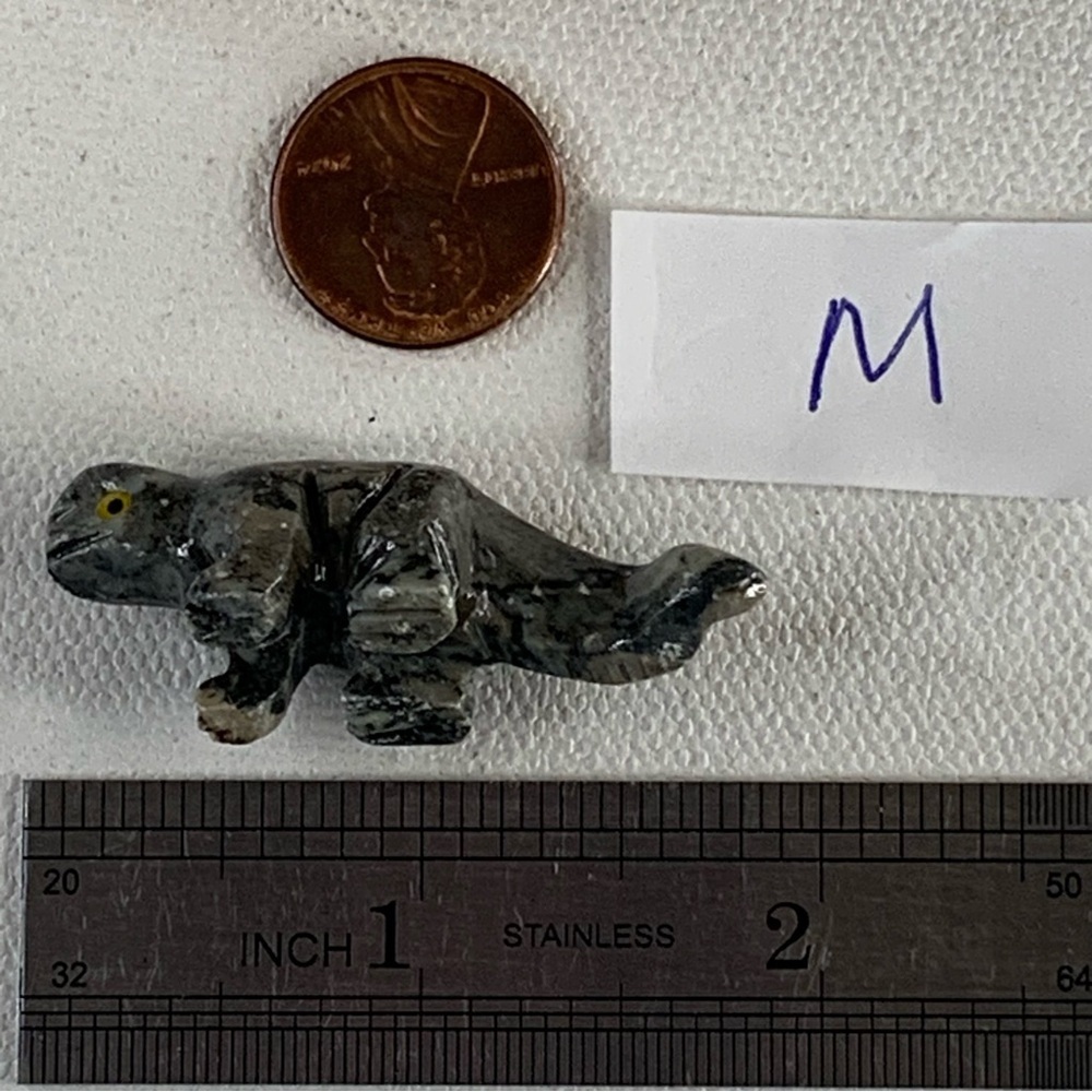 Miniature LIZARD Soapstone Figurine Stone Carving MINI Hand Carved Animal Figure - Picture 10 of 10
